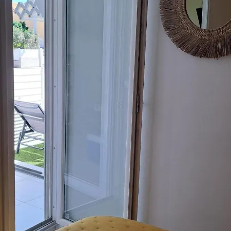 T2 4 Personnes Entierement Renove Front De Avec Parking Privatif, Climatisation, Et Machine A Laver Sechante 나르본플라제