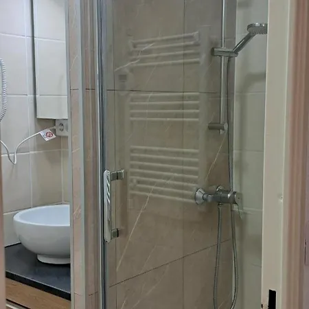 T2 4 Personnes Entierement Renove Front De Avec Parking Privatif, Climatisation, Et Machine A Laver Sechante * 나르본플라제