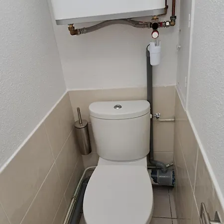 Appartement T2 4 Personnes Entièrement Rénové Front De Avec Parking Privatif, Climatisation, Et Machine à Laver Séchante
