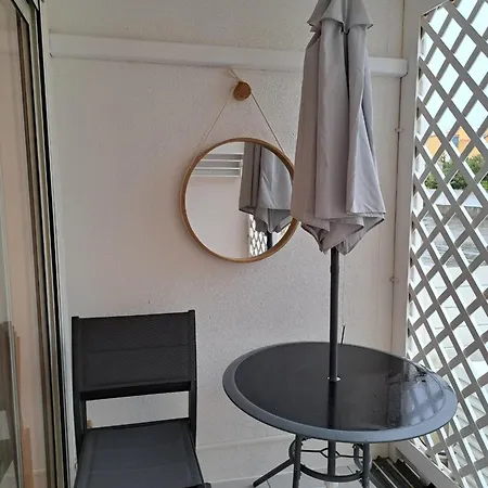 Appartement T2 4 Personnes Entièrement Rénové Front De Avec Parking Privatif, Climatisation, Et Machine à Laver Séchante