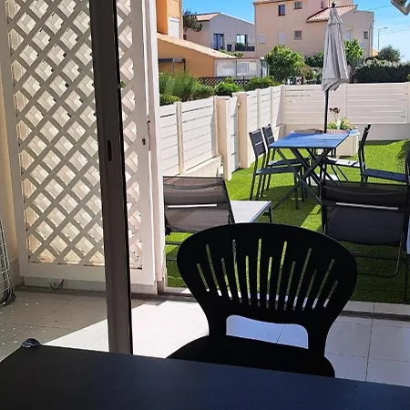 Appartement T2 4 Personnes Entièrement Rénové Front De Avec Parking Privatif, Climatisation, Et Machine à Laver Séchante *