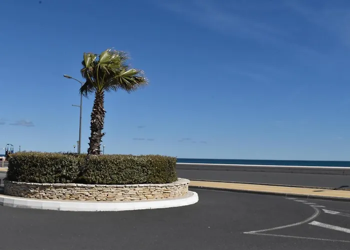 T2 4 Personnes Entierement Renove Front De A 50 M De La Avec Parking Privatif, Climatisation, Et Machine A Laver Sechante Apartman