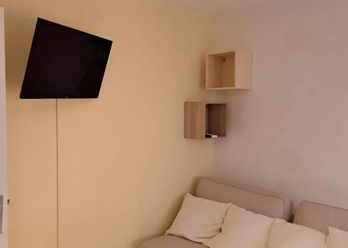T2 4 Personnes Entierement Renove Front De A 50 M De La Avec Parking Privatif, Climatisation, Et Machine A Laver Sechante Apartman