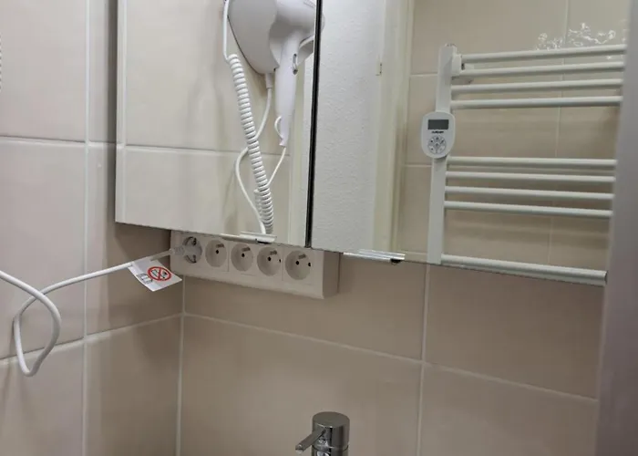 Apartman T2 4 Personnes Entierement Renove Front De A 50 M De La Avec Parking Privatif, Climatisation, Et Machine A Laver Sechante *
