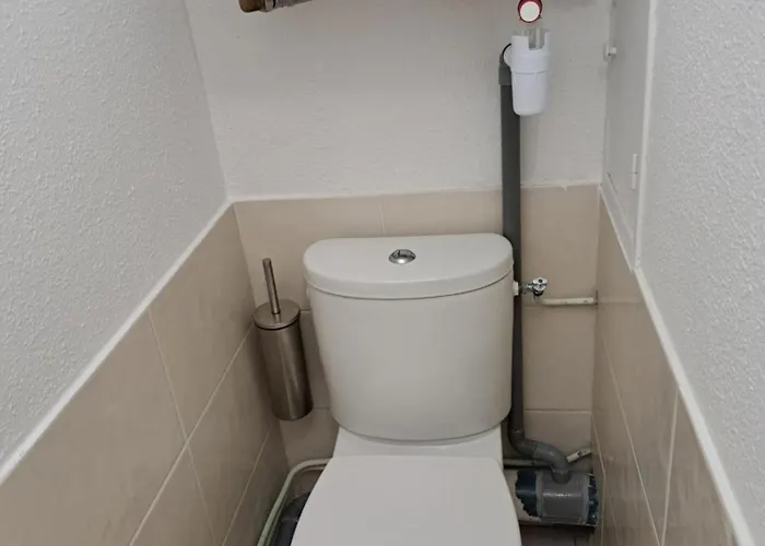 Apartman T2 4 Personnes Entierement Renove Front De A 50 M De La Avec Parking Privatif, Climatisation, Et Machine A Laver Sechante