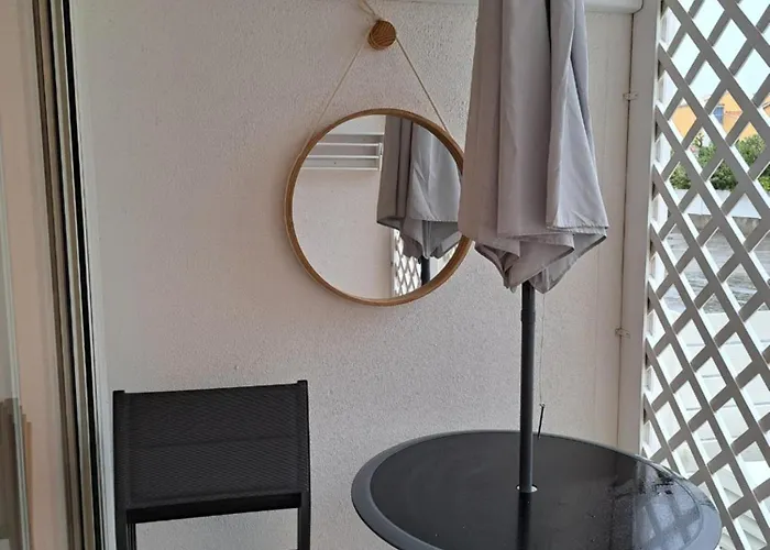 Apartman T2 4 Personnes Entierement Renove Front De A 50 M De La Avec Parking Privatif, Climatisation, Et Machine A Laver Sechante